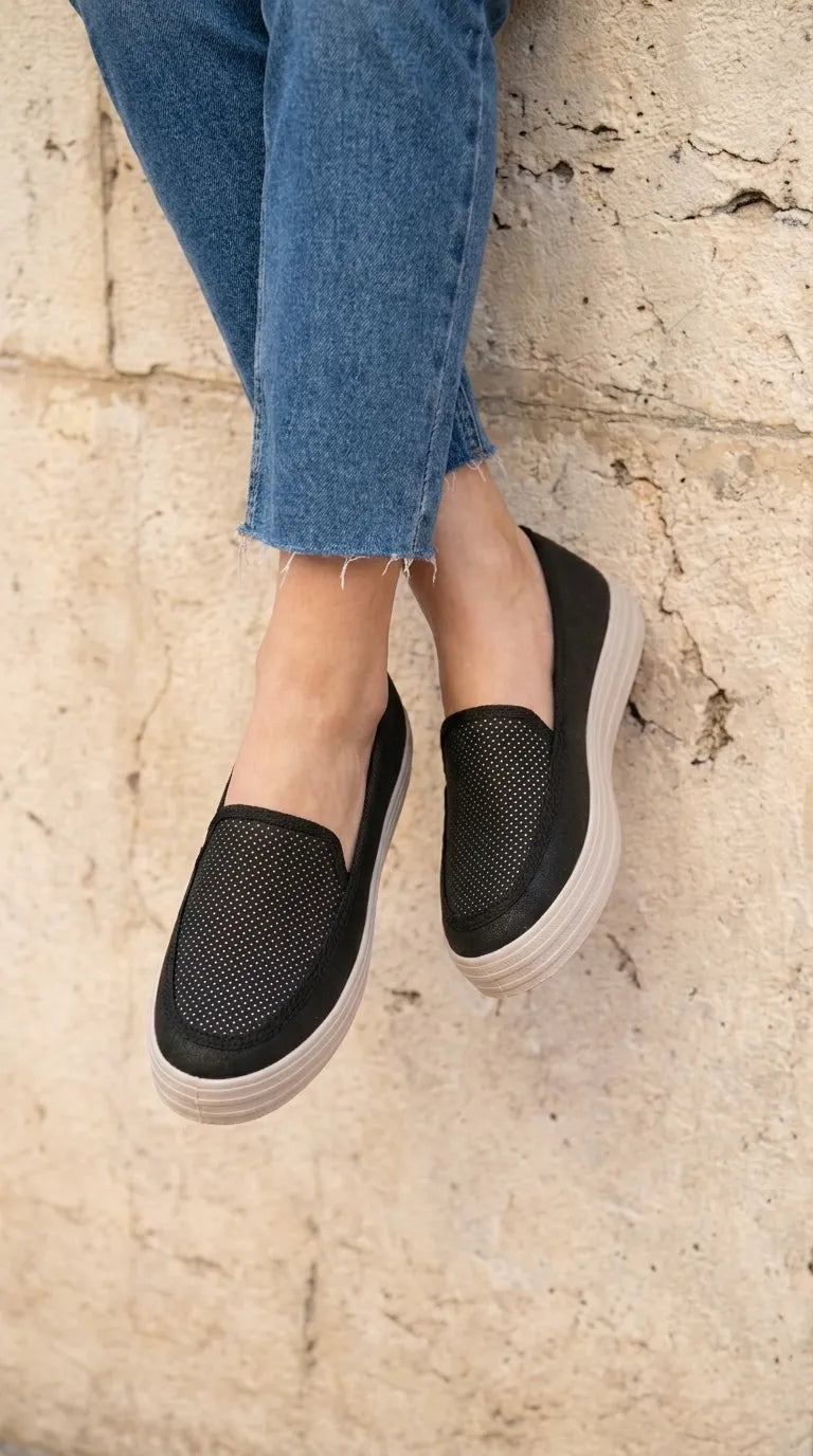 Black Sneaker For Ladies WN6238
