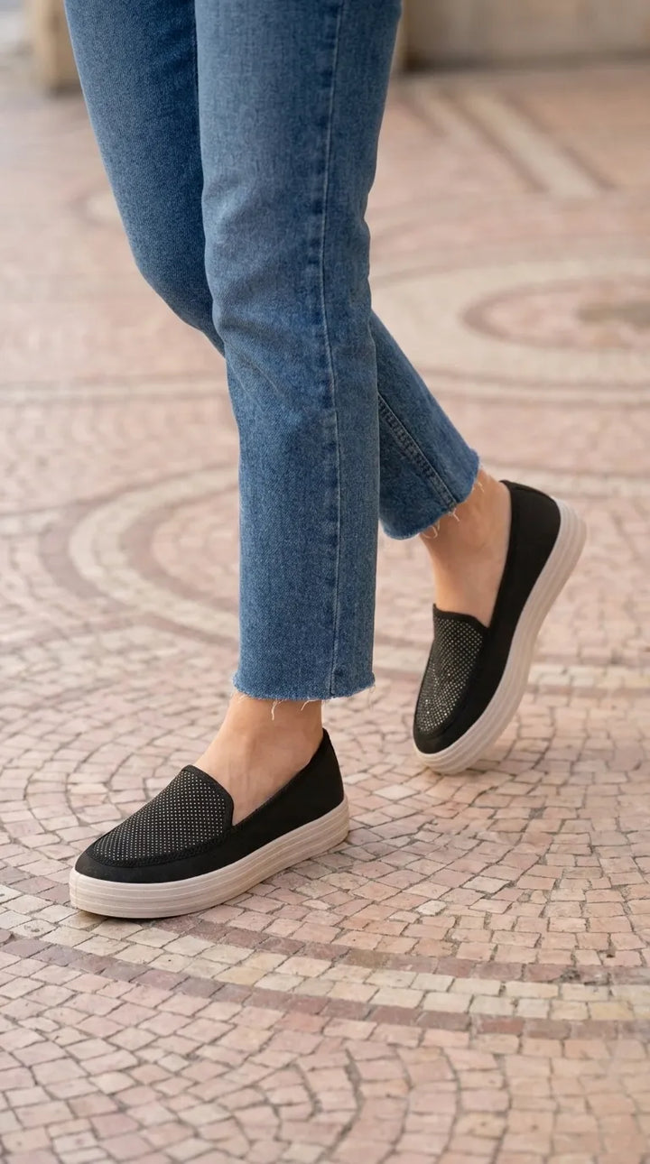 Black Sneaker For Ladies WN6238