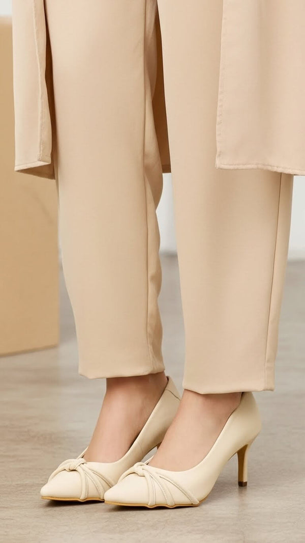 Beige Court Shoes WN7485