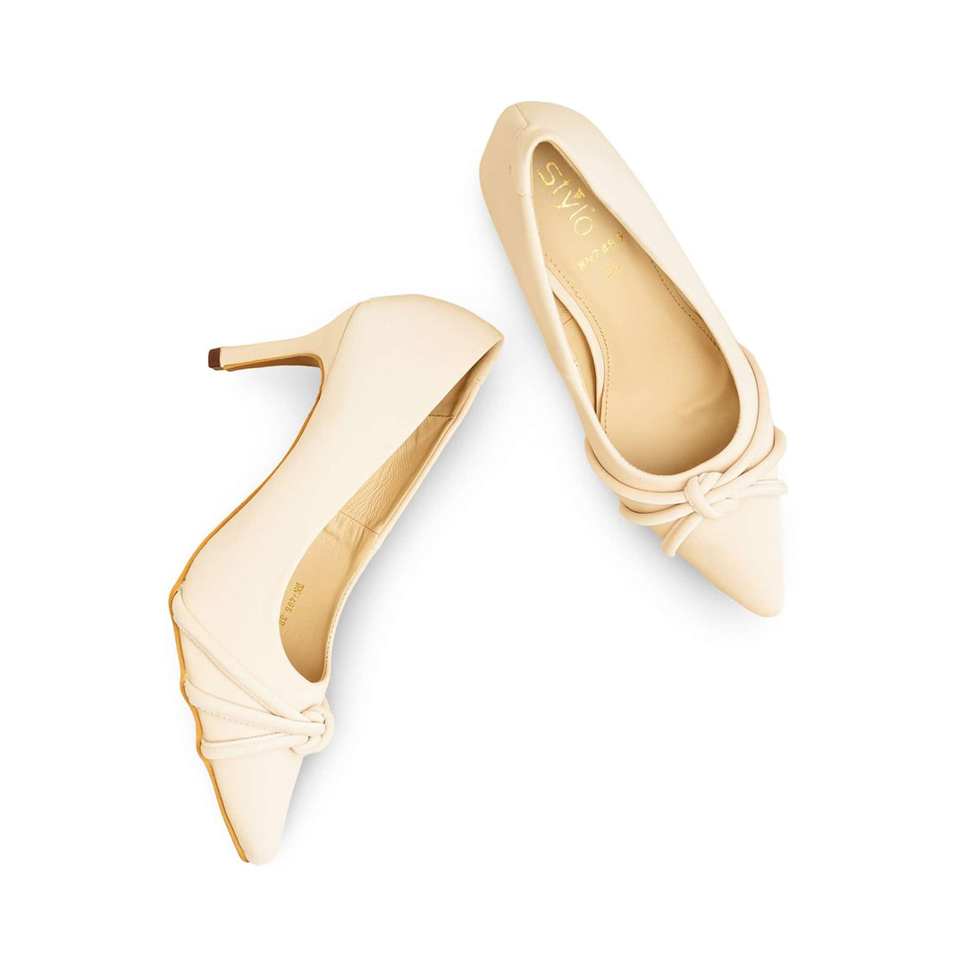 Beige Court Shoes WN7485