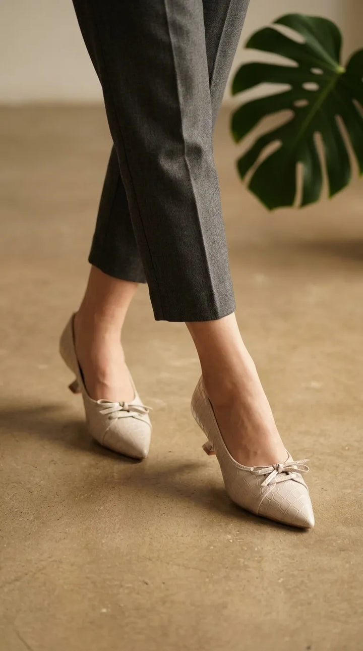 Fawn Court Shoes For Ladies WN7602