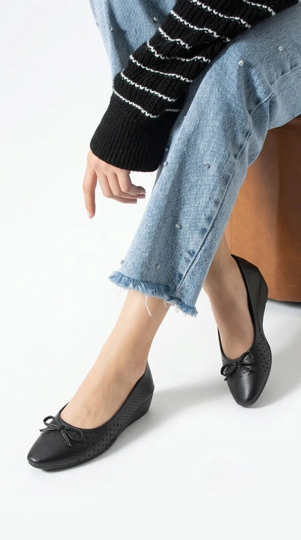 Black Court Shoes For Ladies WN7619