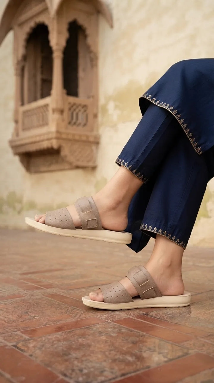 Fawn Casual Slipper For Ladies WS0055