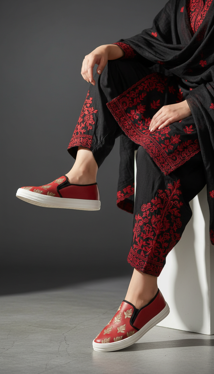 Maroon Sneaker For Ladies WN6205