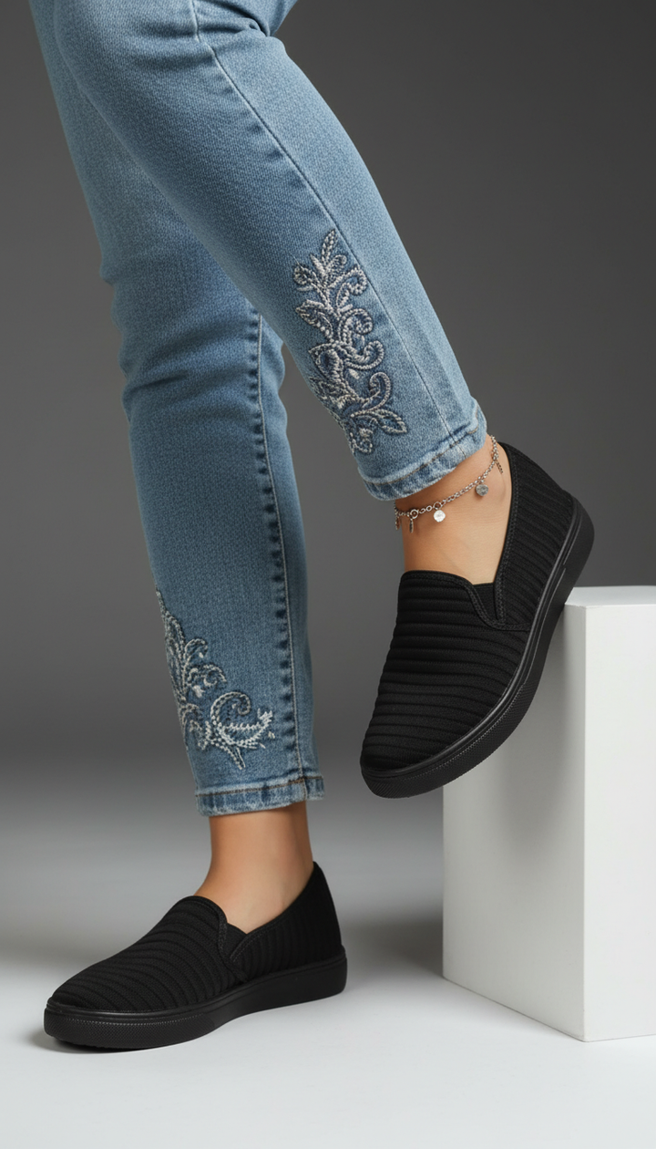 Black Casual Sneaker WN6204