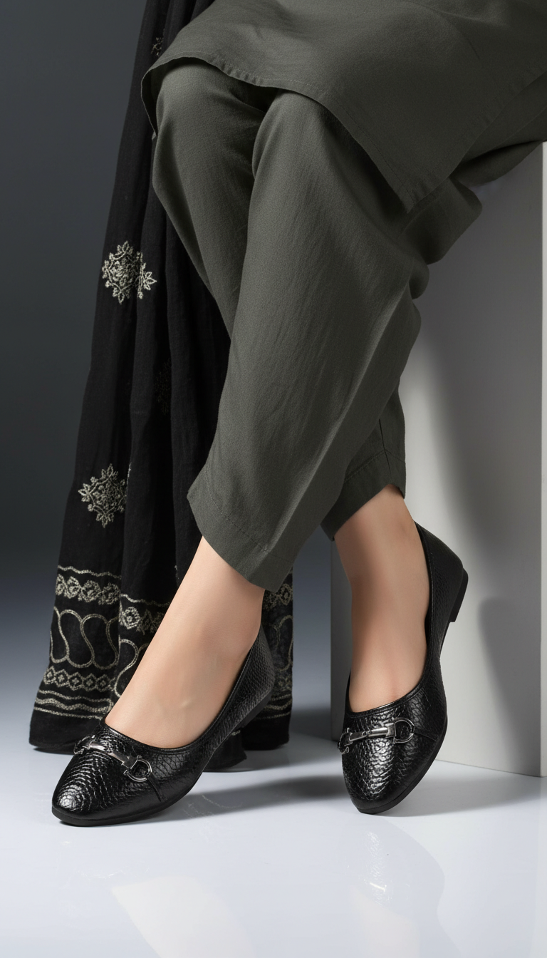 Black Casual Pumps For Women WN1386