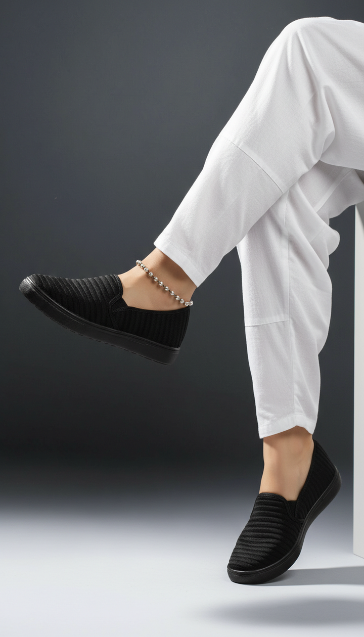 Black Casual Sneaker WN6204