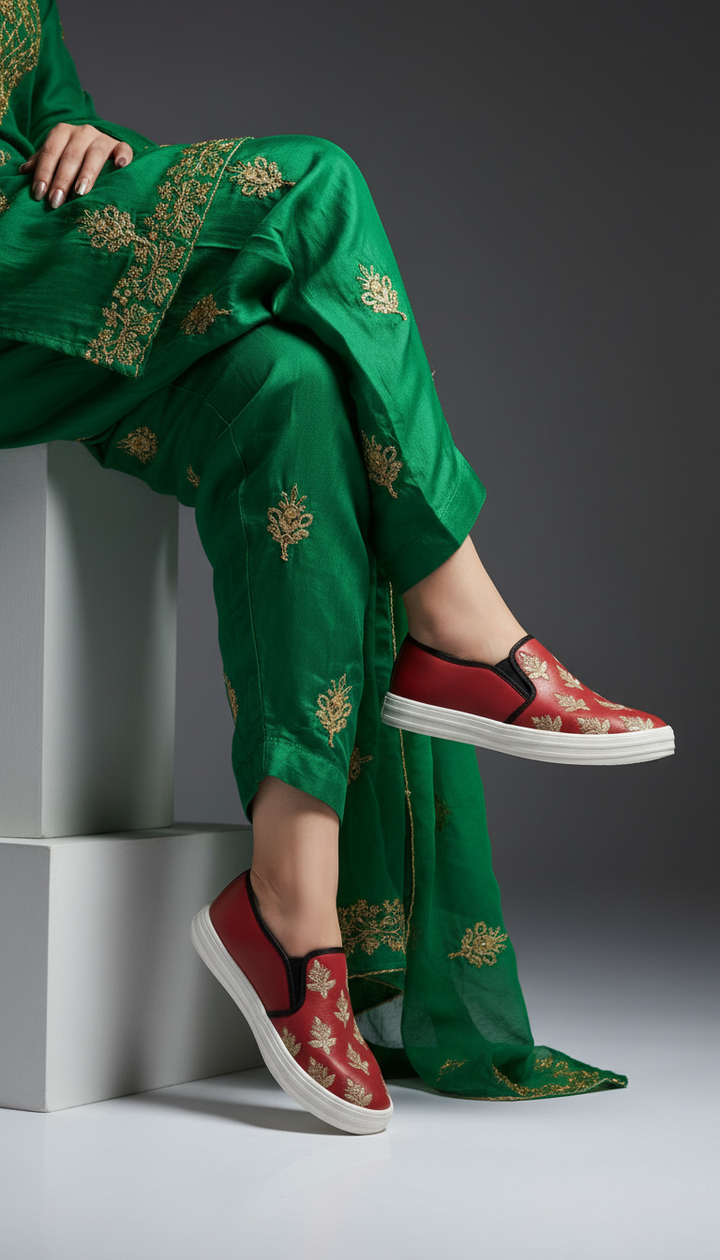 Maroon Sneaker For Ladies WN6205