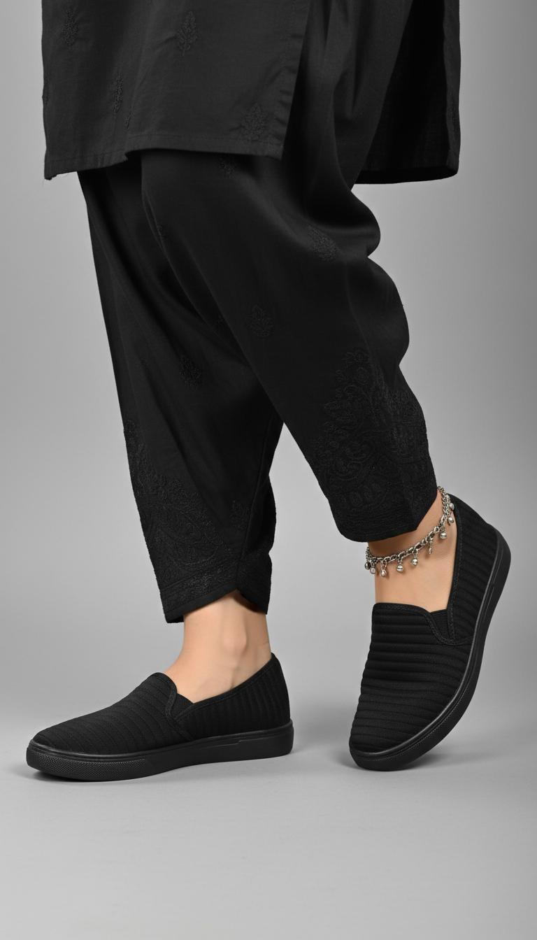 Black Casual Sneaker WN6204