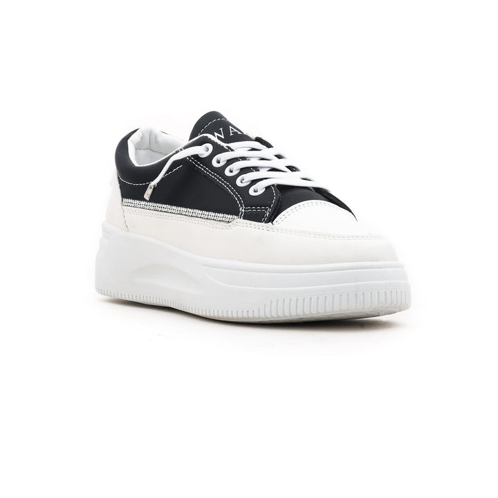 Black Casual Sneaker AT7180