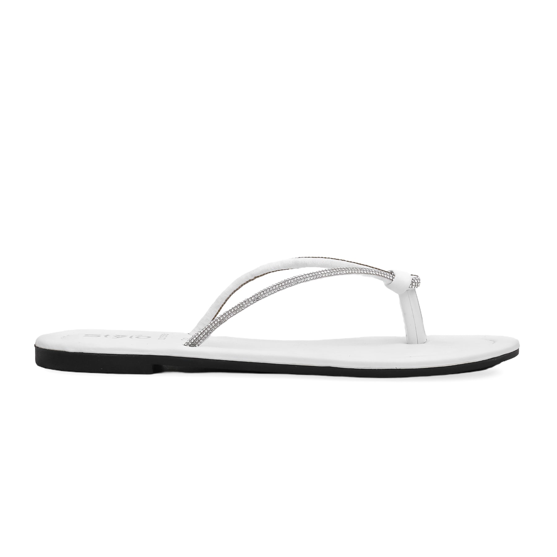 White Casual Chappal CL1568