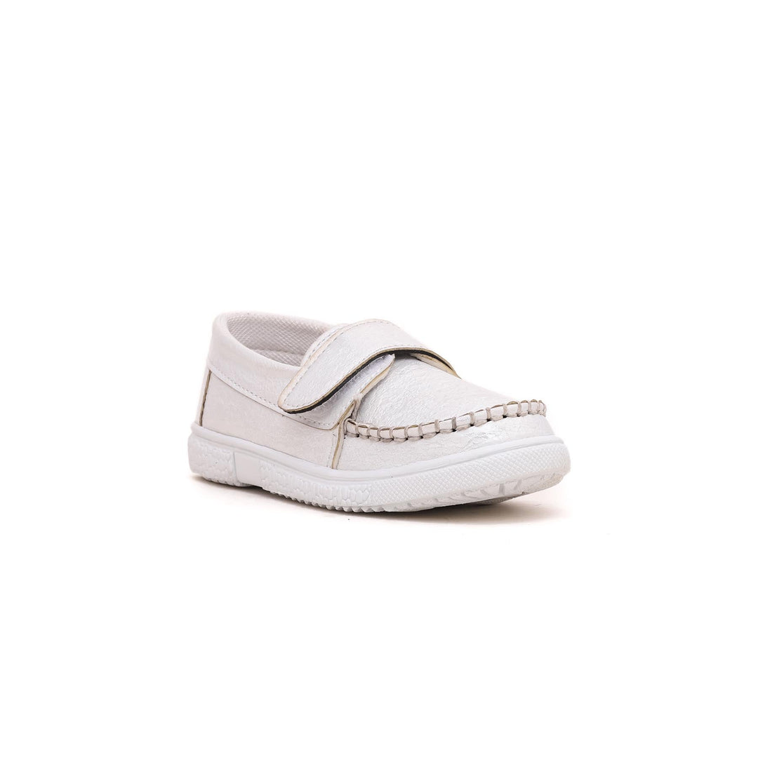 Girls White Formal Moccasin KD0646