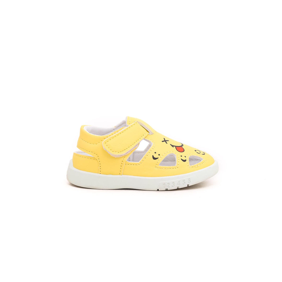 Babies Yellow Casual Booties KD7777