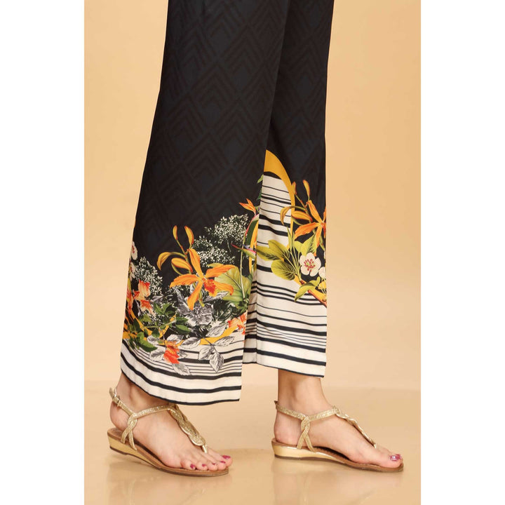 Black Color Grip Silk Printed Trouser PW1531