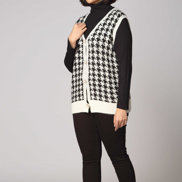 White Sleevelss Cardigan PW2918